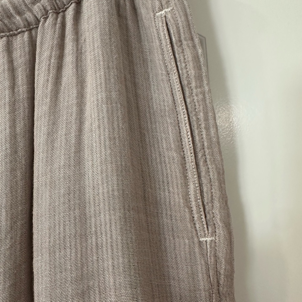 XiRENA Taupe Textured Top and Drawstring Pant - Picture 8 of 10